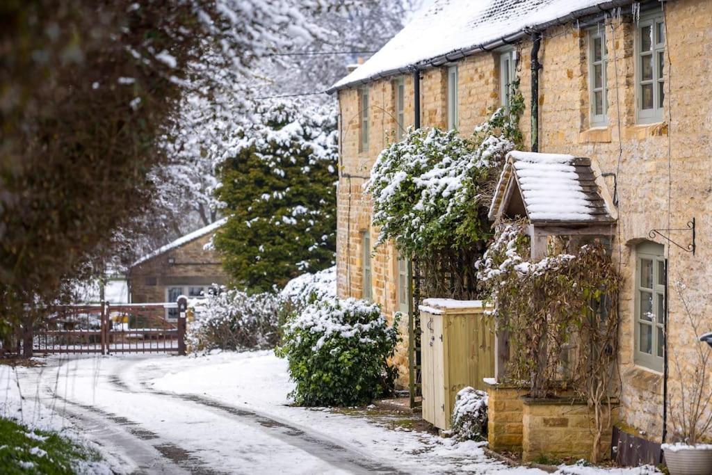 Charming 17Th Century Cotswold Cottage Adlestrop Luaran gambar